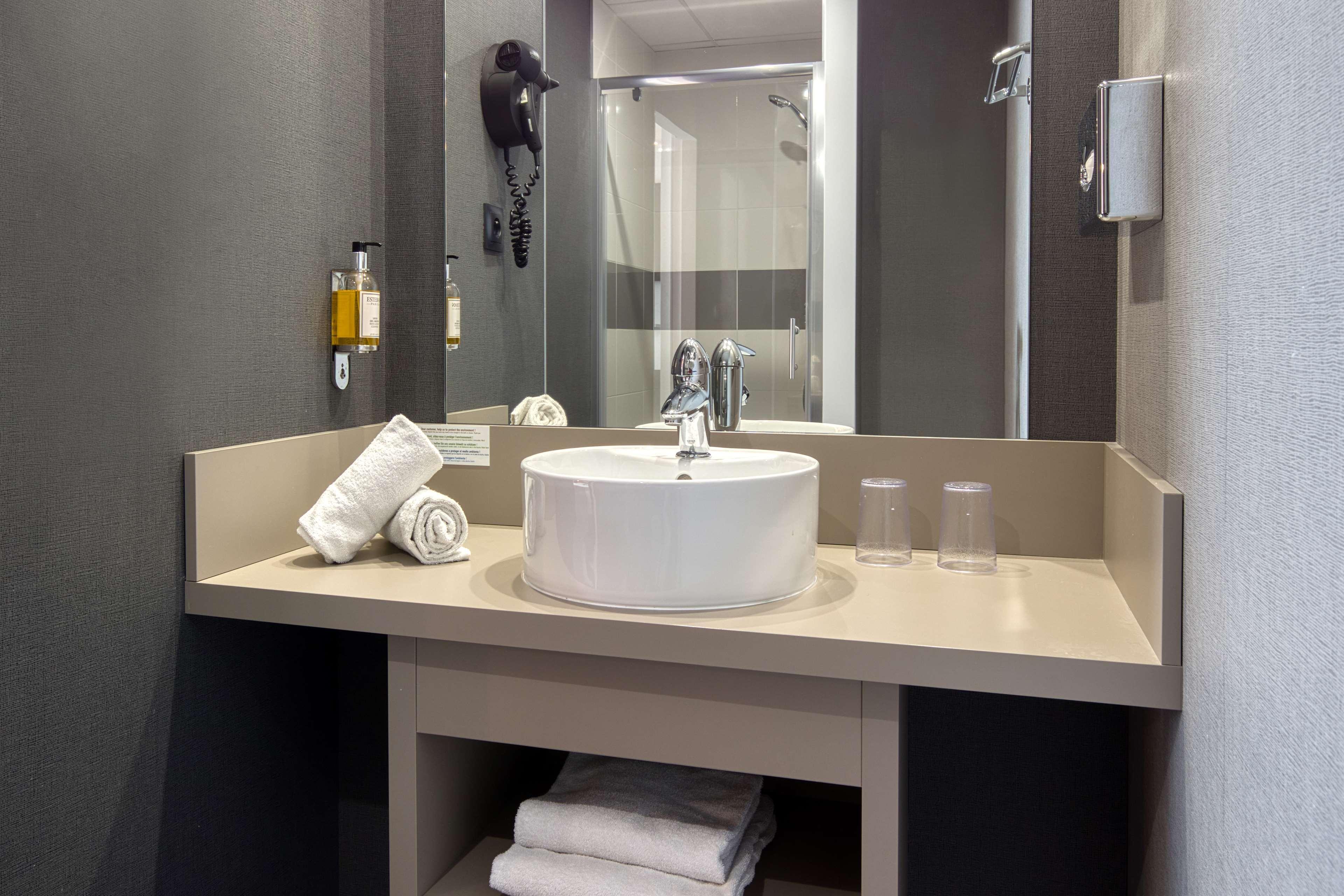Best Western Hotel Atlantys Zenith Nantes Сен-Эрблен Экстерьер фото