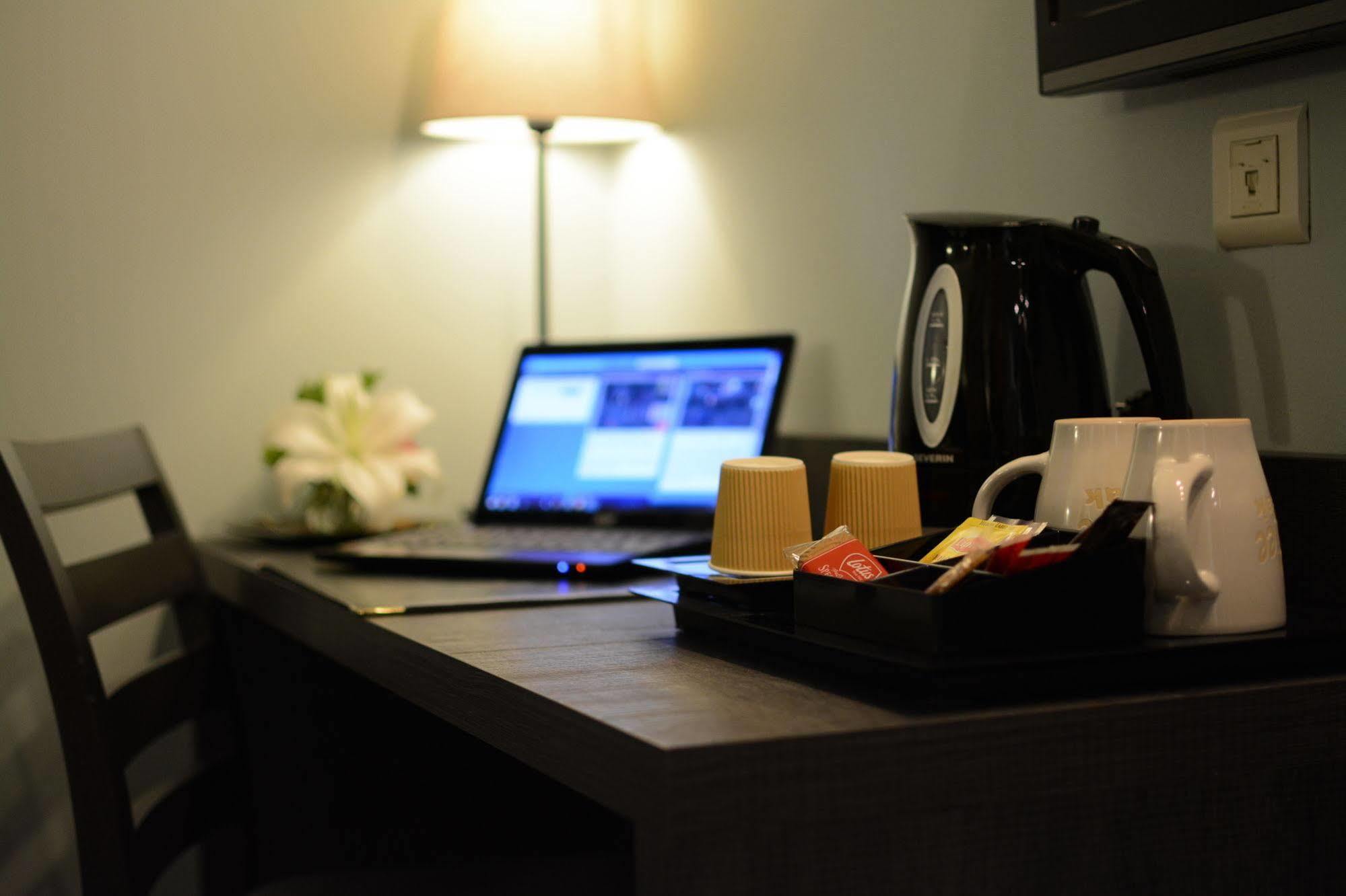 Best Western Hotel Atlantys Zenith Nantes Сен-Эрблен Экстерьер фото